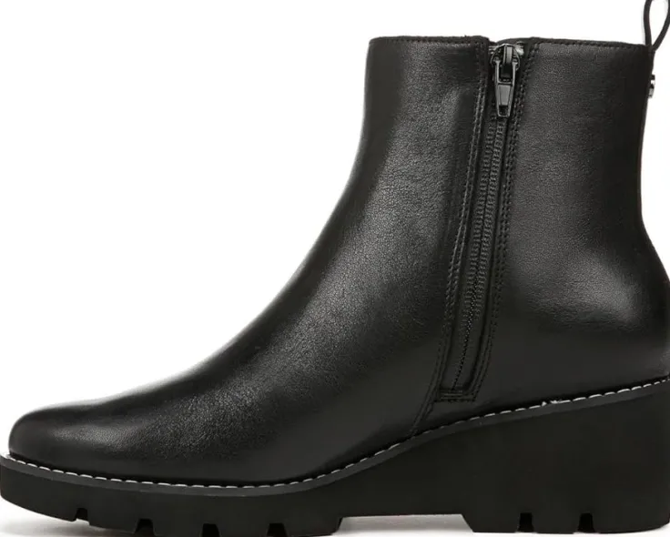 aria_booties_3.webp VIONIC Adaptive<Aria Booties Black Leather