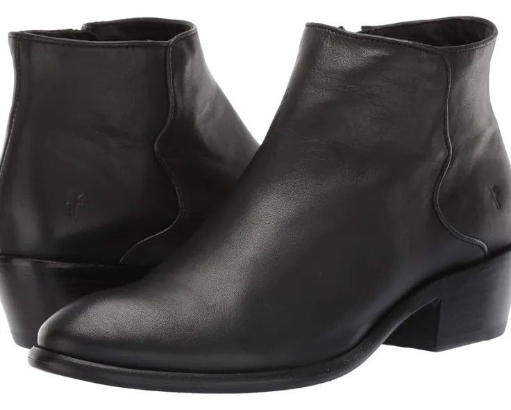 carson_piping_bootie_0.webp Frye Boots & Booties<Carson Piping Bootie Black Soft Full Grain