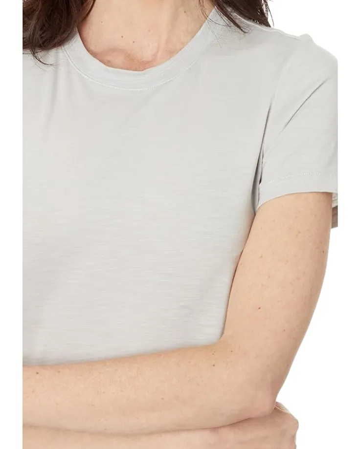cloud_tee_2.webp TravisMathew Shirts & Tops<Cloud Tee Light Grey