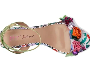 Blue by Betsey Johnson Heels<Darcee Pale Pink Floral