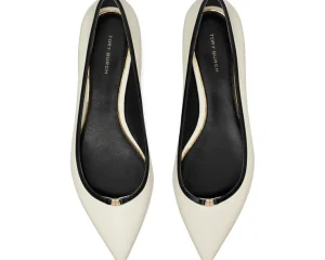 Tory Burch Flats<Double T Buckle Pointed Toe Flats Light Cream/Perfect Black