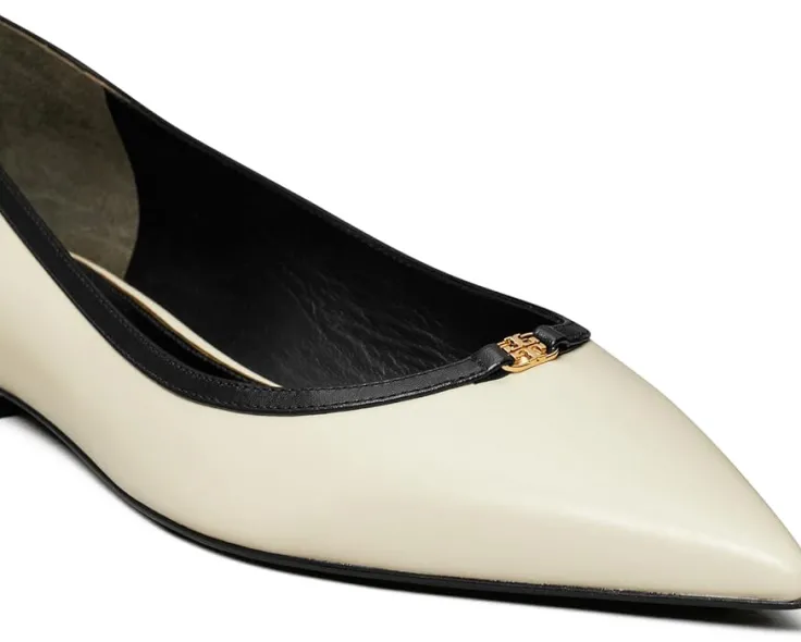 double_t_buckle_pointed_t_3.webp Tory Burch Flats<Double T Buckle Pointed Toe Flats Light Cream/Perfect Black