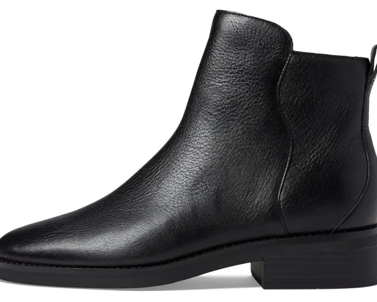 river_chelsea_bootie_3.webp Cole Haan Boots & Booties<River Chelsea Bootie BLACK LEATHER W/BLACK OUTSOLE