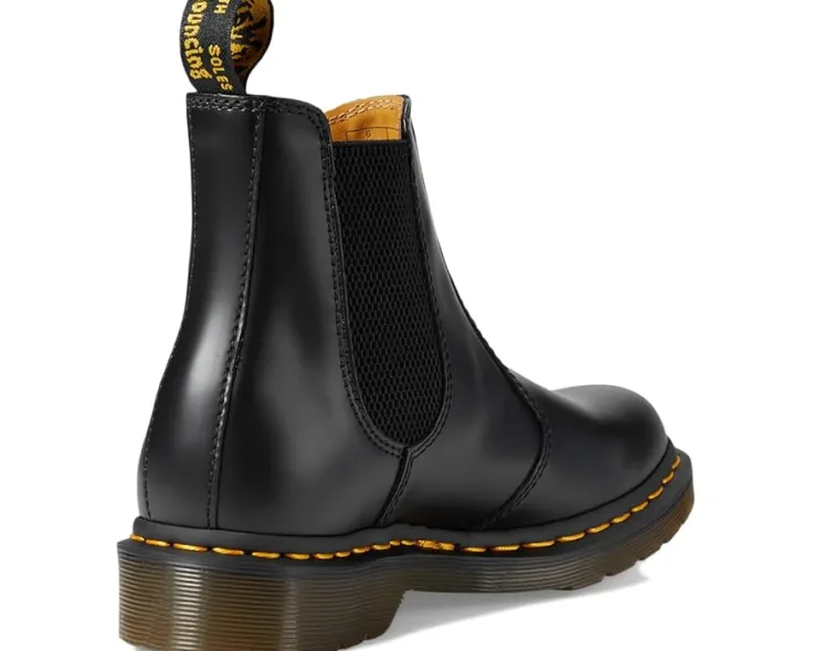smooth_leather_chelsea_b_4.webp Dr. Martens Boots & Booties<2976 Smooth Leather Chelsea Boots Black Smooth