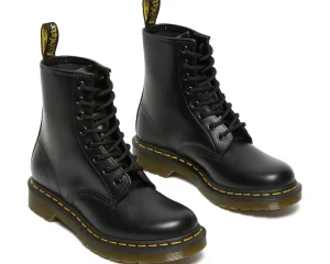 Dr. Martens Boots & Booties<1460 Smooth Leather Lace Up Boots Black Smooth
