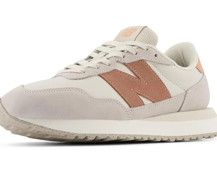 v_5-1.webp New Balance Classics Comfort | Sneakers & Athletic<237v1 White/Pink